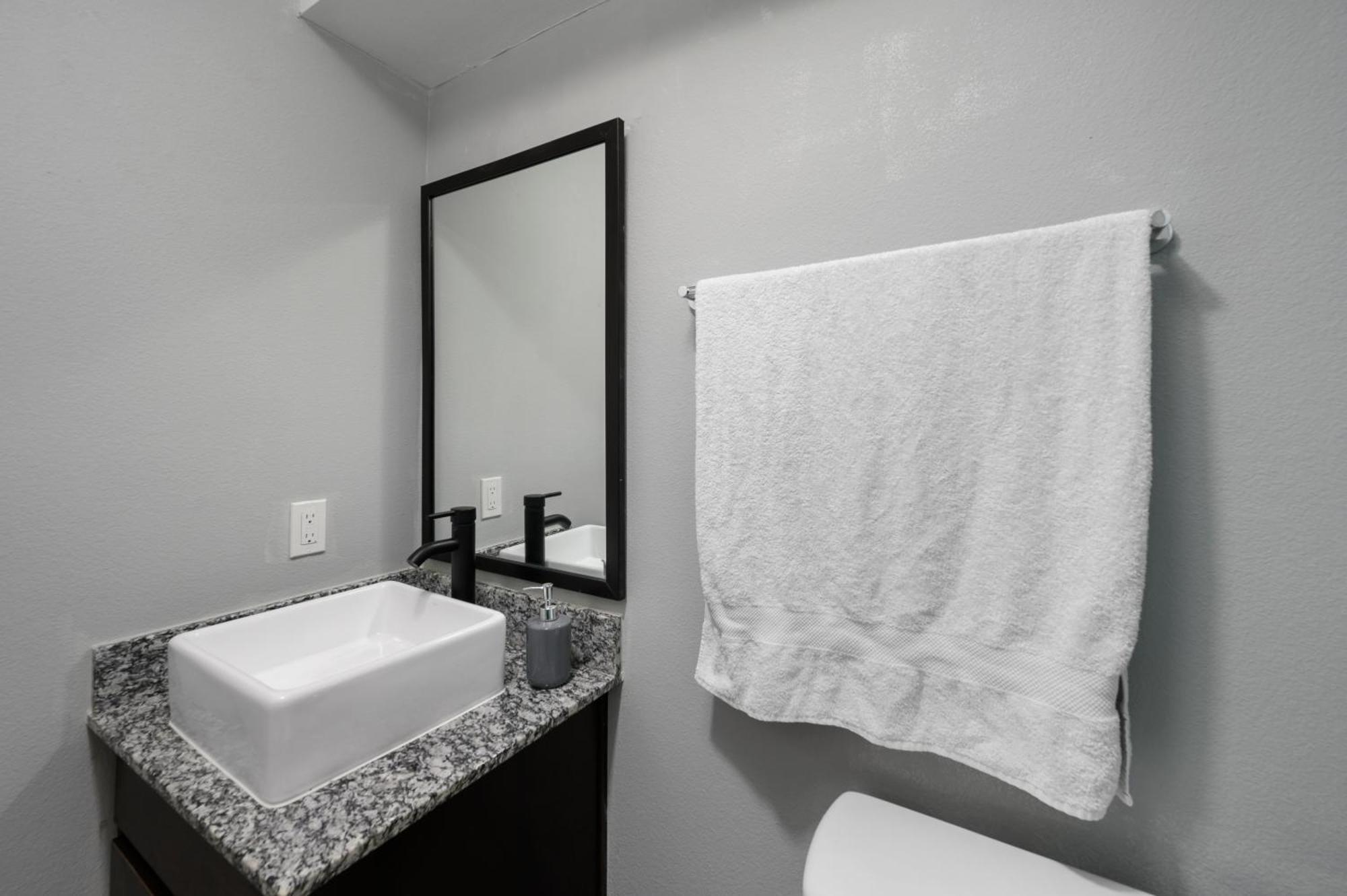 Convenient 1Br Unit Close To Shopping & Dining Houston Exterior photo
